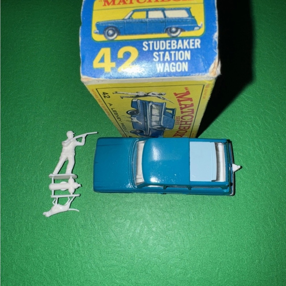 Vintage Matchbox Blue Studebaker Station Wagon Toy Car - Picture 3 of 5